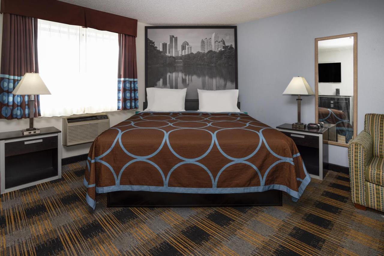 Super 8 By Wyndham Villa Rica Bagian luar foto